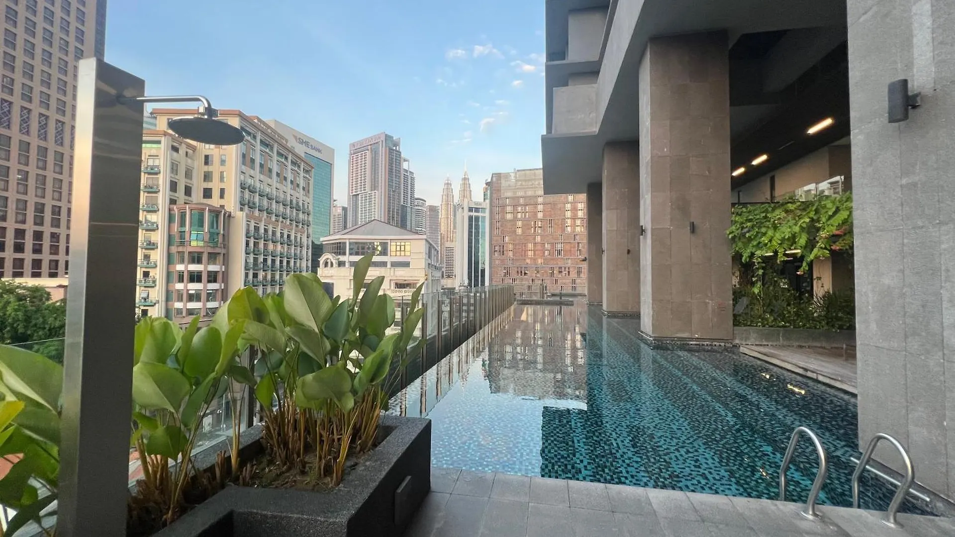 Anggun Kl Mal Daire Kuala Lumpur